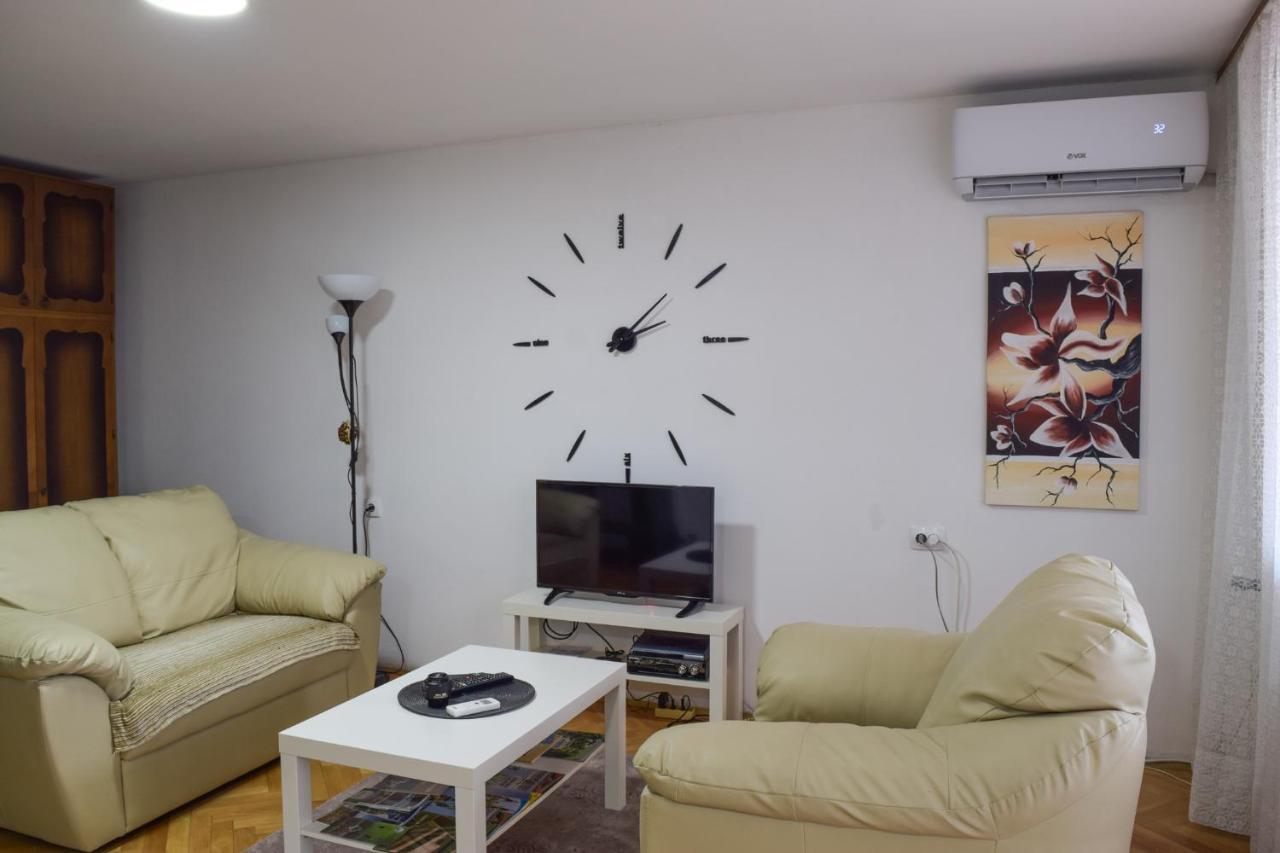 Apartman White House With Sauna And Jacuzzi Novi Sad Exterior foto